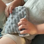 BABYONO JASTUČIĆ S KOŠTICAMA TREŠNJE - SIVA - Slika 3