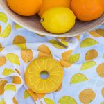 SWADDLES TETRA PELENE BABYONO ZA POVIJANJE + ZVEČKA - NARANČA - Slika 7