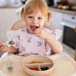 BabyOno Set žlica i vilica od čelika i slikona s graničnikom 12m+, zelena - Slika 3