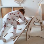 PLUSH NEST Ljuljačka 4-u-1; ljuljačka + zid za penjanje/tobogan + jastuk ( baršunasto siva ) - Slika 9