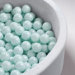 PLUSH NEST Loptice za bazen promjera 6 cm – 200 kom – mint - Slika 2