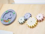 Montessori rastući Pikler trokut 3u1 s aktivnom pločom i 2u1 pločom - pastelni - Slika 4