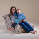 PLUSH NEST Ergonomska dječja ležaljka MOONI, svijetlo roza, vrhunski kord - Slika 3