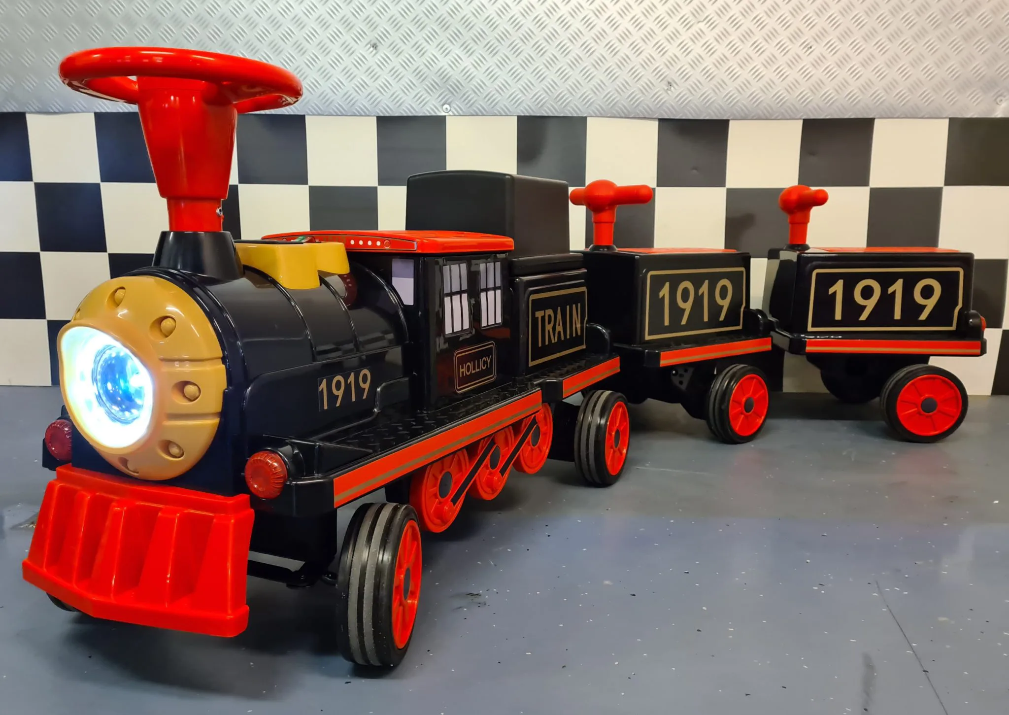 Elektrische-kinder-trein-.jpg Električni dječji vlak 12 volti s 2 vagona - Slika 1