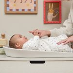 Shnuggle Silikonska mekana podloga za prematanje Squishy - Ivory - Slika 2