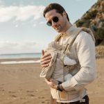 Kinderkraft nosiljka Huggy Bizuu, dune whisper - Slika 2