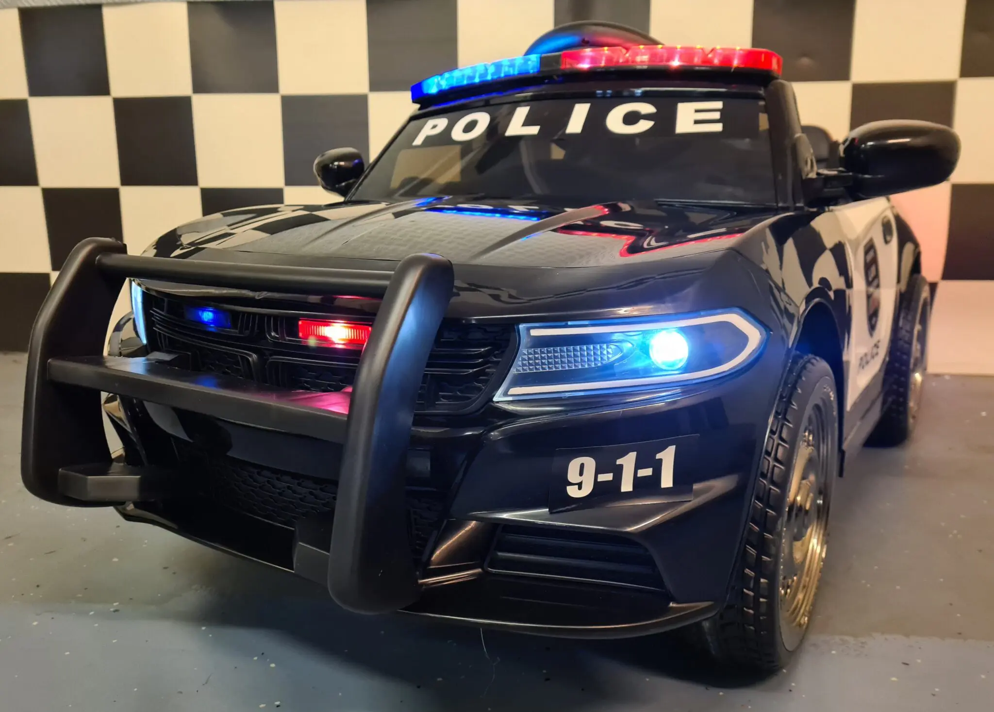 Accu-kinderauto-politie.jpg Električni autić igračka policija 12 volti - Slika 1