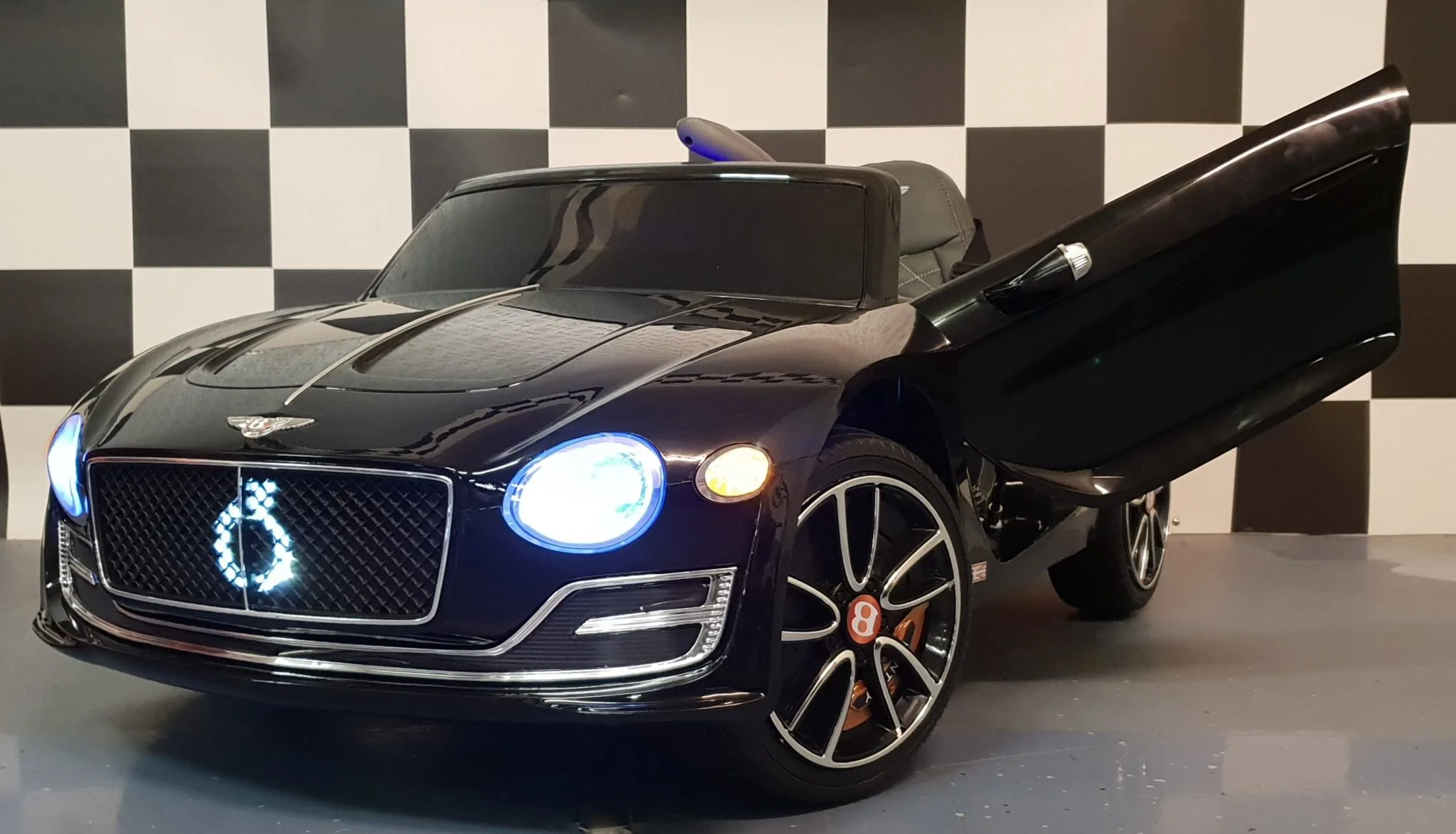 Elektrische-Bentley-EXP-12-kinderauto-zwart.jpg Bentley dječji automobil EXP 12 volti crni - Slika 1