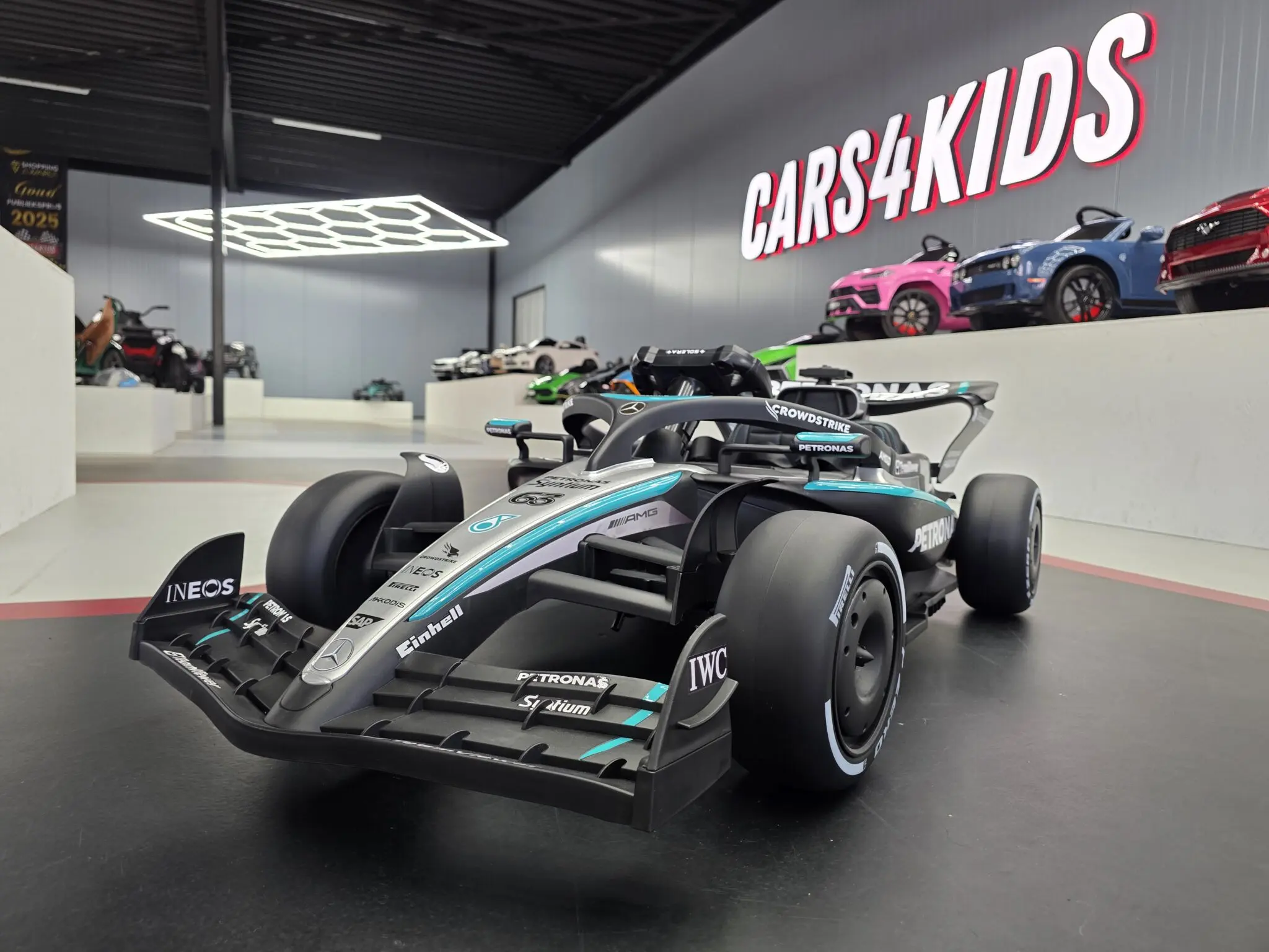 Mercedes-Formule-1-kinderauto-.jpg Dječji automobil Mercedes Formule 1 12 volti - Slika 1